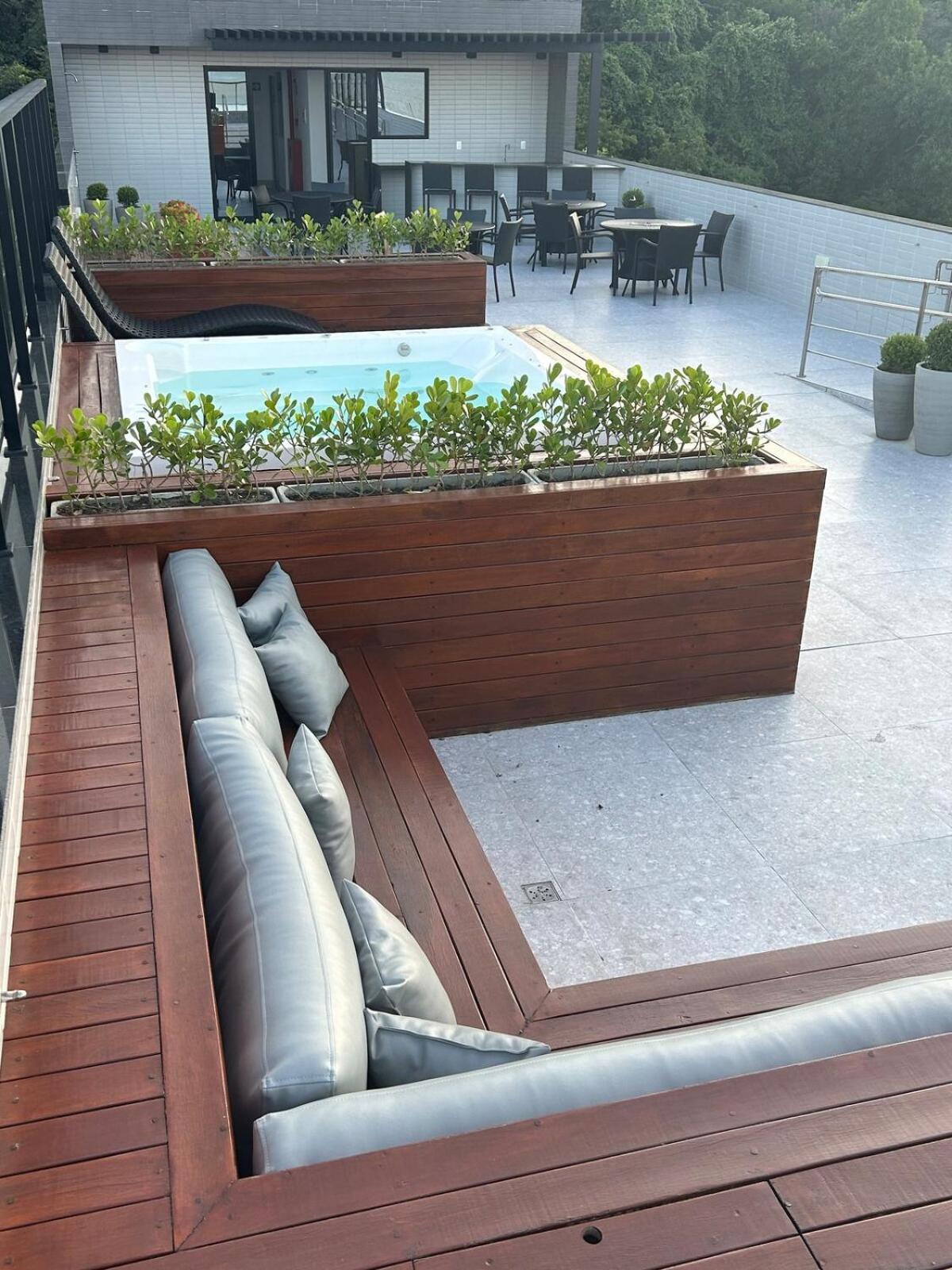 Melhores Flats - Excepcional, Pertinho Do Mar Apartamento *